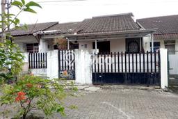 Rumah Minimalis di Bintaro, Tangerang Selatan, LT 136m² Bangunan 100m² Rumah Minimalis di Bintaro, Tangerang Selatan, LT 136m² Bangunan 100m²