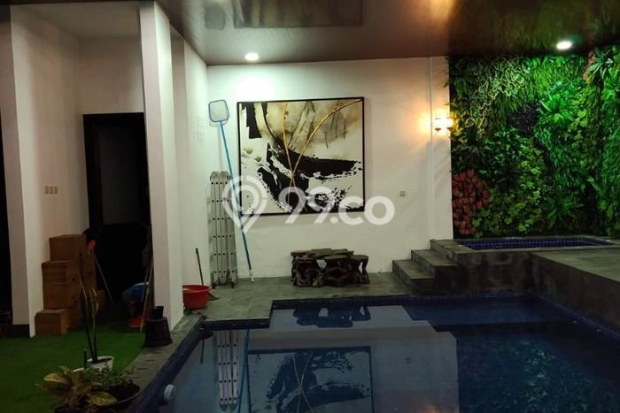 Hunian Impian Keluarga! Rumah Mewah di Sukajadi, Bandung, Luas 395m2m² LB 700m2m² Hunian Impian Keluarga! Rumah Mewah di Sukajadi, Bandung, Luas 395m2m² LB 700m2m²