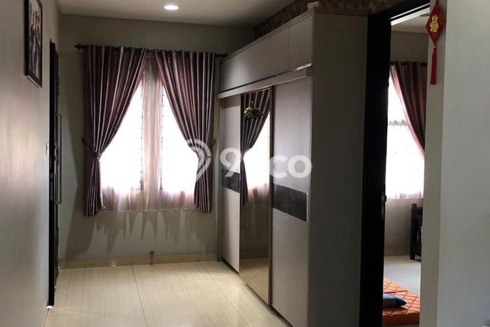 Siap Huni Rumah Mewah 5 Kamar di Cimahi Utara Dekat ke Mana Pun Siap Huni Rumah Mewah 5 Kamar di Cimahi Utara Dekat ke Mana Pun