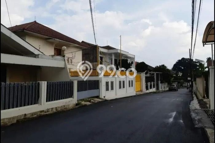 Rumah Kost Dijual di Pasteur Bandung Luas 440m2 Rumah Kost Dijual di Pasteur Bandung Luas 440m2