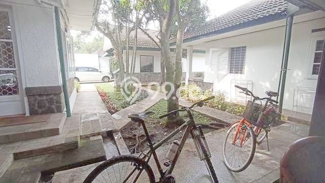 Rumah Elit LB 700m2 Siap Huni Desain Elegan di Sayap Dago, Bandung Rumah Elit LB 700m2 Siap Huni Desain Elegan di Sayap Dago, Bandung