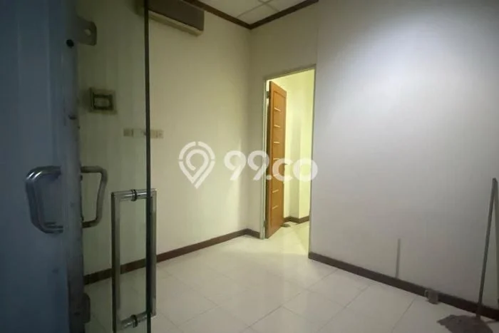 Ruko Dijual di Prime Area Jakarta Barat Luas 160m2 Ruko Dijual di Prime Area Jakarta Barat Luas 160m2
