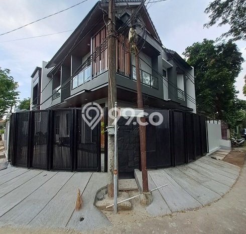 Rumah Luxury Modern Siap Huni di BSD Griya Loka Tangerang Rumah Luxury Modern Siap Huni di BSD Griya Loka Tangerang