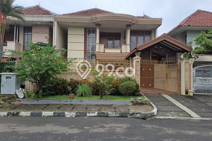 Siap Huni Rumah Mewah 5 Kamar di Cipondoh Dekat ke Mana Saja Siap Huni Rumah Mewah 5 Kamar di Cipondoh Dekat ke Mana Saja