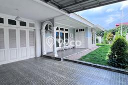 Rumah Luxury Modern Tanpa Renovasi di Lebak Bulus Jakarta Selatan Rumah Luxury Modern Tanpa Renovasi di Lebak Bulus Jakarta Selatan