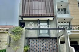 Jual Rumah Mewah Megah Dengan View Cantik di Lebak Bulus, Jakarta Selatan Jual Rumah Mewah Megah Dengan View Cantik di Lebak Bulus, Jakarta Selatan
