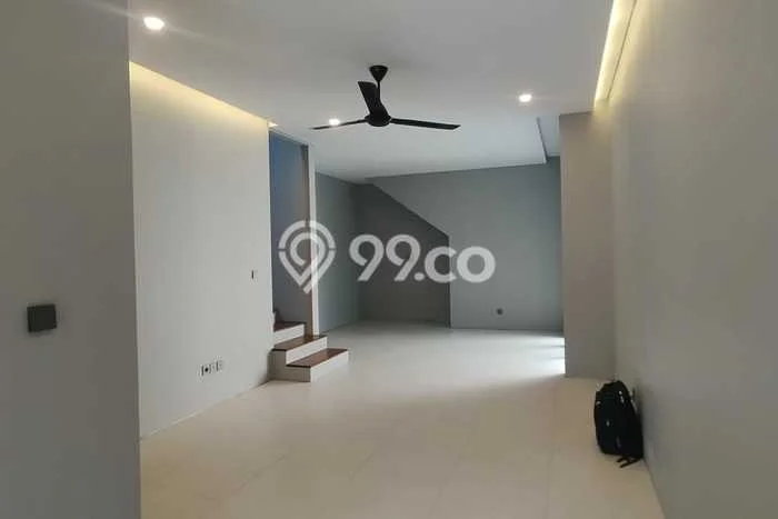 Ready to Use! Luxury House LT 124m2 Desain Modern di Pondok Indah Ready to Use! Luxury House LT 124m2 Desain Modern di Pondok Indah