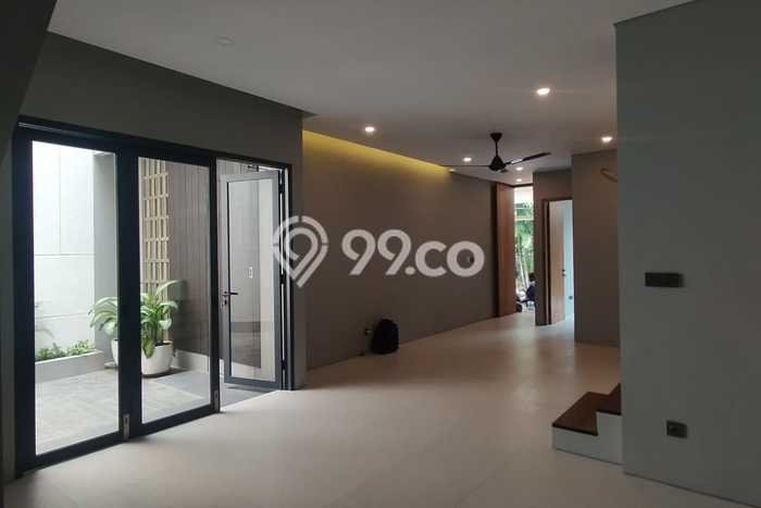 Ready to Use! Luxury House LT 124m2 Desain Modern di Pondok Indah Ready to Use! Luxury House LT 124m2 Desain Modern di Pondok Indah