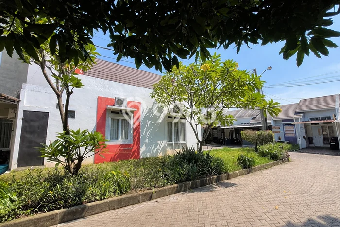 For Sale Rumah 2 Kamar Lokasi Strategis Bagus dan Strategis di Pondok Aren For Sale Rumah 2 Kamar Lokasi Strategis Bagus dan Strategis di Pondok Aren