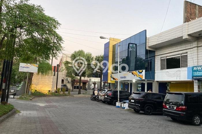 Ruko disewakan di Kenjeran Surabaya dengan luas bangunan 100m2 Ruko disewakan di Kenjeran Surabaya dengan luas bangunan 100m2