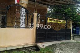 Rumah Bagus Siap Pakai Di Sukolilo Luas 180m2 Aman Rumah Bagus Siap Pakai Di Sukolilo Luas 180m2 Aman