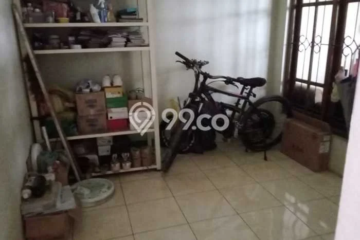 For Sale Rumah 5 Kamar Lokasi Ideal Nyaman dan Strategis di Bojonegoro For Sale Rumah 5 Kamar Lokasi Ideal Nyaman dan Strategis di Bojonegoro