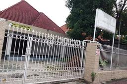 Lokasi strategis! Rumah siap huni disewakan di Wonokromo LB 455m2 Lokasi strategis! Rumah siap huni disewakan di Wonokromo LB 455m2