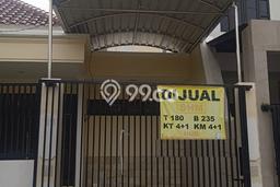 Rumah Luxury Modern Tanpa Renovasi di Mulyosari Surabaya Rumah Luxury Modern Tanpa Renovasi di Mulyosari Surabaya