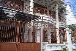 Hot Offer Hunian Mewah Ideal dan Luas di Wonocolo, Surabaya Hot Offer Hunian Mewah Ideal dan Luas di Wonocolo, Surabaya