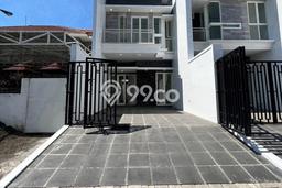 Rumah Modern Cantik 4 Kamar Siap Huni di Wonocolo Rumah Modern Cantik 4 Kamar Siap Huni di Wonocolo