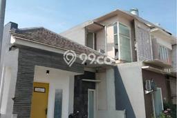 Dijual Rumah Strategis Bagus Punya 2 KT di Rungkut Surabaya - Dijual Rumah Strategis Bagus Punya 2 KT di Rungkut Surabaya -