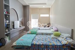 Dijual Rumah Luas Megah Dengan View Eksklusif di Pegadungan, Jakarta Barat Dijual Rumah Luas Megah Dengan View Eksklusif di Pegadungan, Jakarta Barat