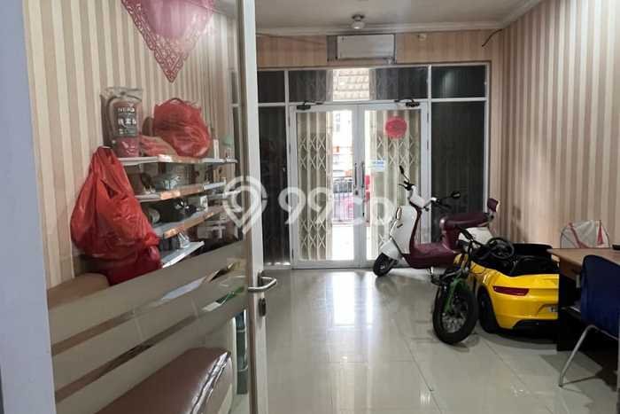 Unit Ruko Dijual di Jakarta Barat LT 60m2 & LB 100m2 Unit Ruko Dijual di Jakarta Barat LT 60m2 & LB 100m2
