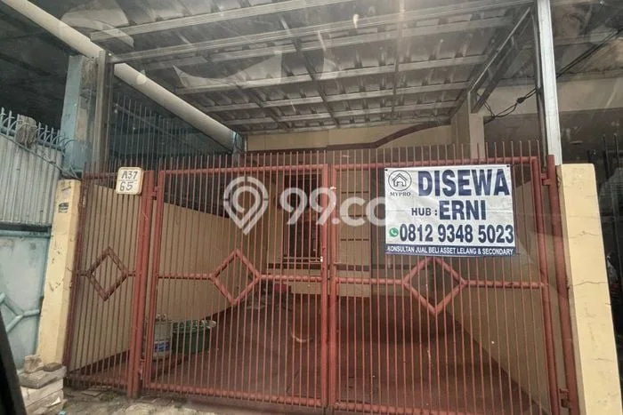 Disewakan! Rumah 2 Kamar Tidur &
2 Kamar Mandi di Cengkareng Barat, Jakarta Barat Disewakan! Rumah 2 Kamar Tidur &
2 Kamar Mandi di Cengkareng Barat, Jakarta Barat