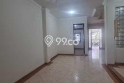Dijual Hunian Rumah Terawat 4 Kamar di Taman Surya, Jakarta Barat Dijual Hunian Rumah Terawat 4 Kamar di Taman Surya, Jakarta Barat