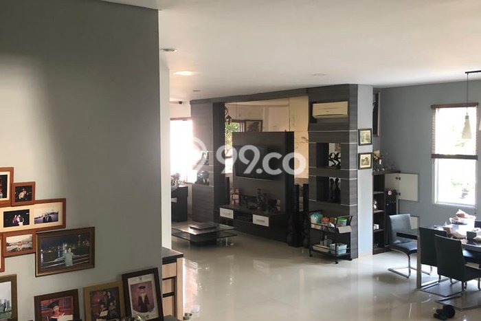Siap Huni Hunian Elit 4 Kamar di Senen Dekat ke Mana Saja Siap Huni Hunian Elit 4 Kamar di Senen Dekat ke Mana Saja