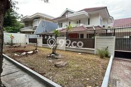 Disewakan! Rumah 5 Kamar Tidur &
4 Kamar Mandi di Lebak Bulus, Jakarta Selatan Disewakan! Rumah 5 Kamar Tidur &
4 Kamar Mandi di Lebak Bulus, Jakarta Selatan