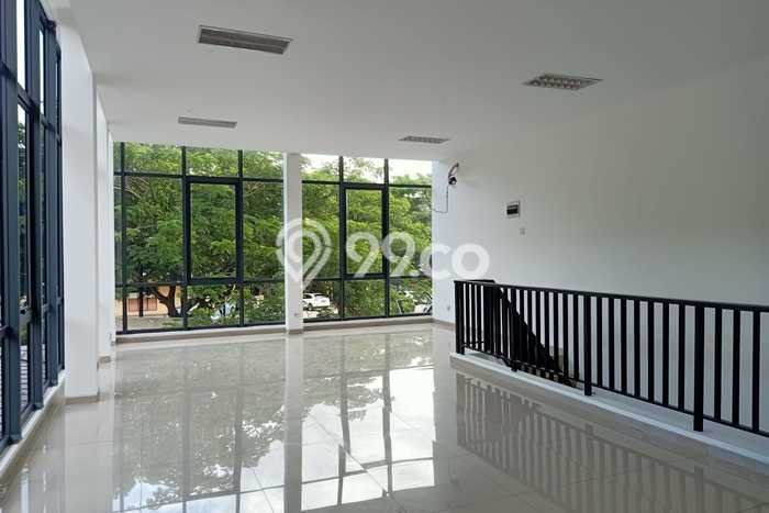 Disewakan Ruko di Kawasan Ramai Bintaro Luas 100m2 Disewakan Ruko di Kawasan Ramai Bintaro Luas 100m2
