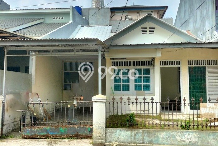 Dijual Rumah Eksklusif 2 KT di Sektor 2 - Bintaro, Jakarta Selatan Dijual Rumah Eksklusif 2 KT di Sektor 2 - Bintaro, Jakarta Selatan
