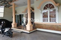 Rumah Elit Modern Tanpa Renovasi di BSD Nusaloka Tangerang Rumah Elit Modern Tanpa Renovasi di BSD Nusaloka Tangerang