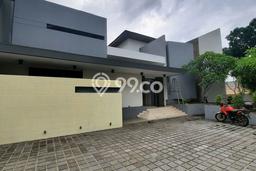 Rumah Elit Modern Tanpa Renovasi di Gading Serpong Tangerang Rumah Elit Modern Tanpa Renovasi di Gading Serpong Tangerang