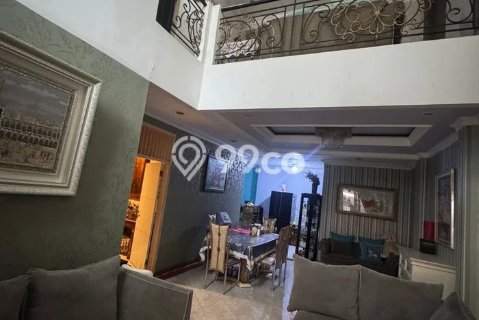 Disewakan Rumah Bagus Cantik Furnished 2,5 LT di Perumahan Taman Aries Disewakan Rumah Bagus Cantik Furnished 2,5 LT di Perumahan Taman Aries