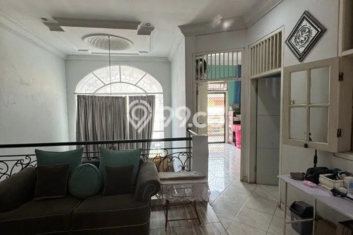 Disewakan Rumah Bagus Cantik Furnished 2,5 LT di Perumahan Taman Aries Disewakan Rumah Bagus Cantik Furnished 2,5 LT di Perumahan Taman Aries