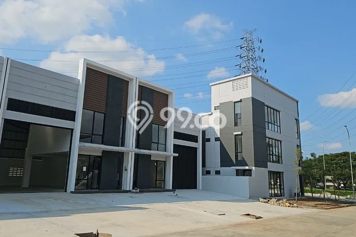 Gudang Bagus Dijual LB 325m2 Lokasi Strategis Karawang Area Cocok untuk Bisnis Gudang Bagus Dijual LB 325m2 Lokasi Strategis Karawang Area Cocok untuk Bisnis
