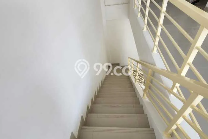 Unit Ruko disewakan di Tangerang Tangerang dengan LT 40m2 / LB 90m2 Unit Ruko disewakan di Tangerang Tangerang dengan LT 40m2 / LB 90m2