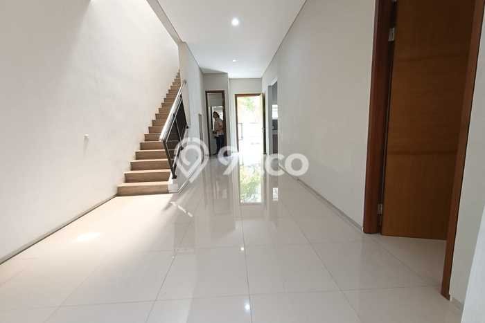 Dijual Hunian Rumah Terawat 4 KT di Cibeunying, Bandung Dijual Hunian Rumah Terawat 4 KT di Cibeunying, Bandung