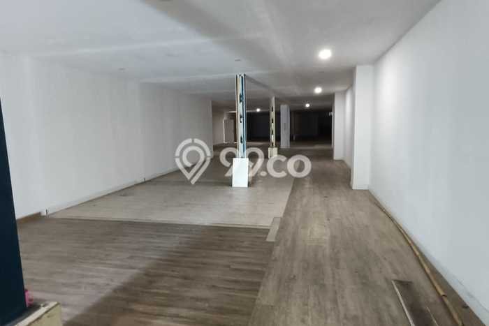 Ruko untuk Disewa di Pusat Bandung Luas Bangunan 1800m2 Ruko untuk Disewa di Pusat Bandung Luas Bangunan 1800m2