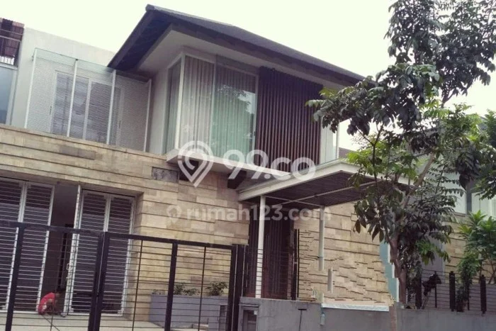 Rumah Elit Modern Siap Huni di Graha Surabaya Rumah Elit Modern Siap Huni di Graha Surabaya