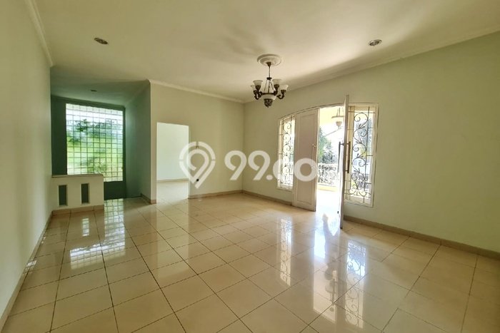 Rumah Elit LB 500m2 Siap Huni Desain Elegan di Cibubur, Bekasi Rumah Elit LB 500m2 Siap Huni Desain Elegan di Cibubur, Bekasi