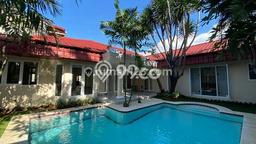 Rumah Asri di Cipete, 4 KT, Area Strategis, Luas 600m² LB 400m² Rumah Asri di Cipete, 4 KT, Area Strategis, Luas 600m² LB 400m²