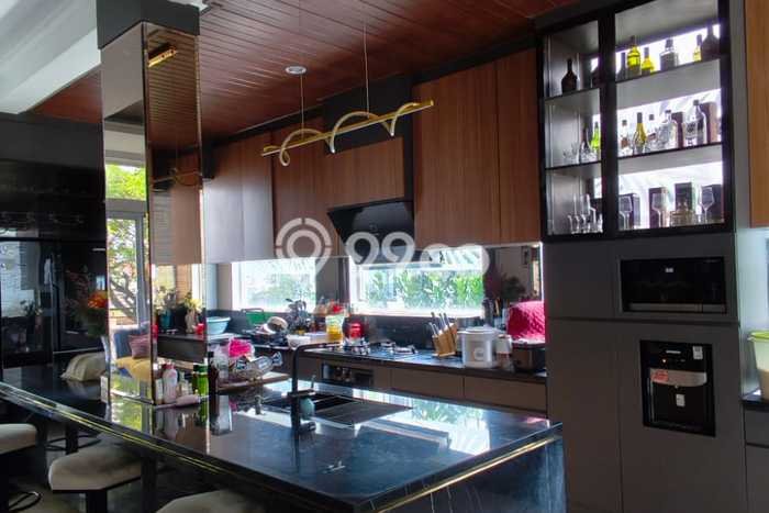 Rumah Luxury Modern Tanpa Renovasi di Meruya Jakarta Barat Rumah Luxury Modern Tanpa Renovasi di Meruya Jakarta Barat