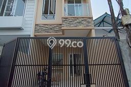 Jual Rumah Eksklusif 3 KT di Grogol, Jakarta Barat Jual Rumah Eksklusif 3 KT di Grogol, Jakarta Barat