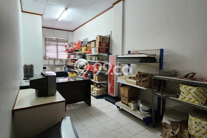 Ruko Dijual di Prime Area Jakarta Barat Luas 300m2 Ruko Dijual di Prime Area Jakarta Barat Luas 300m2