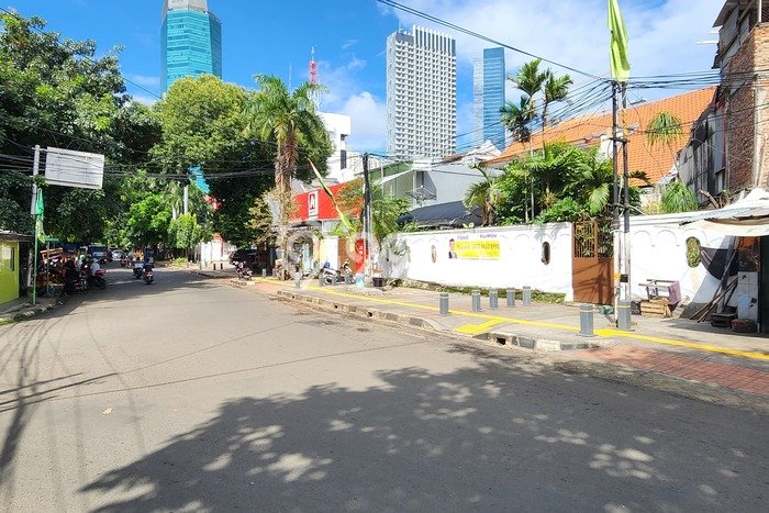 Komersial Dijual di Jakarta Barat LT 620m2 & LB 900m2 Lokasi Terbaik! Komersial Dijual di Jakarta Barat LT 620m2 & LB 900m2 Lokasi Terbaik!
