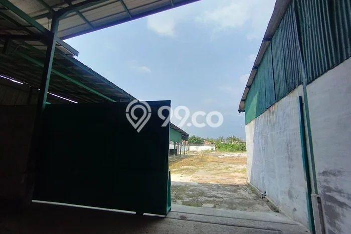 Gudang Disewakan Lokasi Plumbon Cirebon Harga Spesial! Gudang Disewakan Lokasi Plumbon Cirebon Harga Spesial!