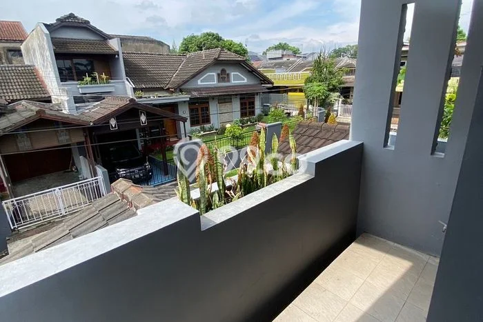 Hunian Cantik Modern Lb 250m2 di Cimahi Utara, Cimahi Hunian Cantik Modern Lb 250m2 di Cimahi Utara, Cimahi