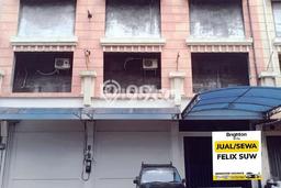 Ruko Dijual di Tenggilis Mejoyo Surabaya dengan Luas Bangunan 648m2 Ruko Dijual di Tenggilis Mejoyo Surabaya dengan Luas Bangunan 648m2
