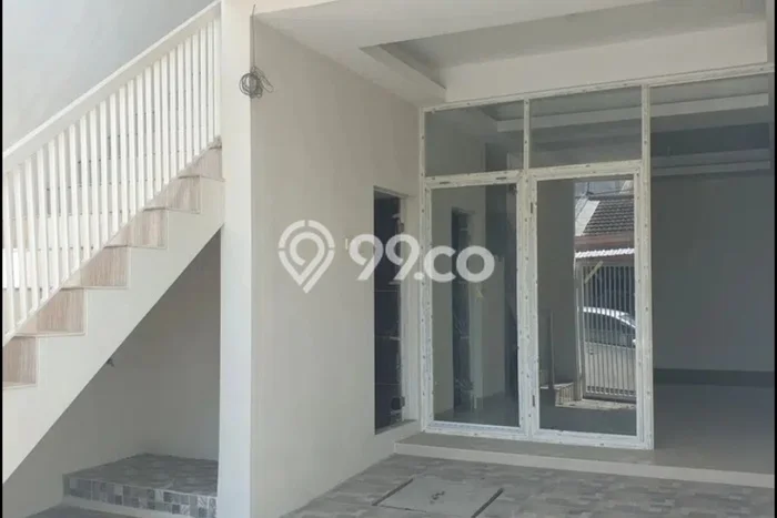 Hunian Cantik Modern Lb 165m2 di Mulyorejo, Surabaya Hunian Cantik Modern Lb 165m2 di Mulyorejo, Surabaya