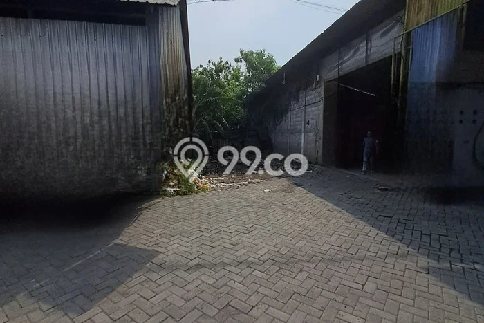 Gudang Kawasan Komersial Kawasan Waru, Luas 360m2m², Siap Operasi Gudang Kawasan Komersial Kawasan Waru, Luas 360m2m², Siap Operasi