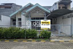 Rumah Strategis Minimalis Lb 160m2 di Rungkut, Surabaya Rumah Strategis Minimalis Lb 160m2 di Rungkut, Surabaya